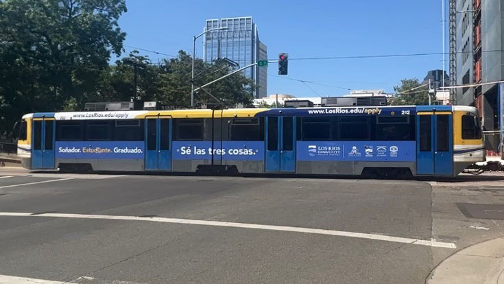 Regional Transit ad for Be Both Be All Three campaign in Spanish